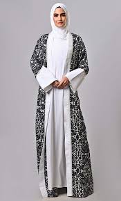 موقع EastEssence للملابس الإسلامية و اللباس المحتشم